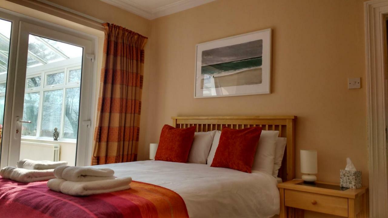 Rush View Bed & Breakfast Портръш Стая снимка
